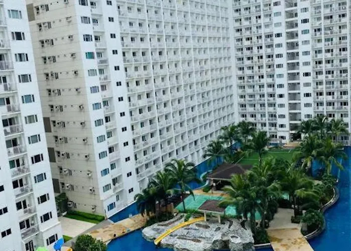 Dtravellers 2 At Shore 1 Tower C Apartment Manila